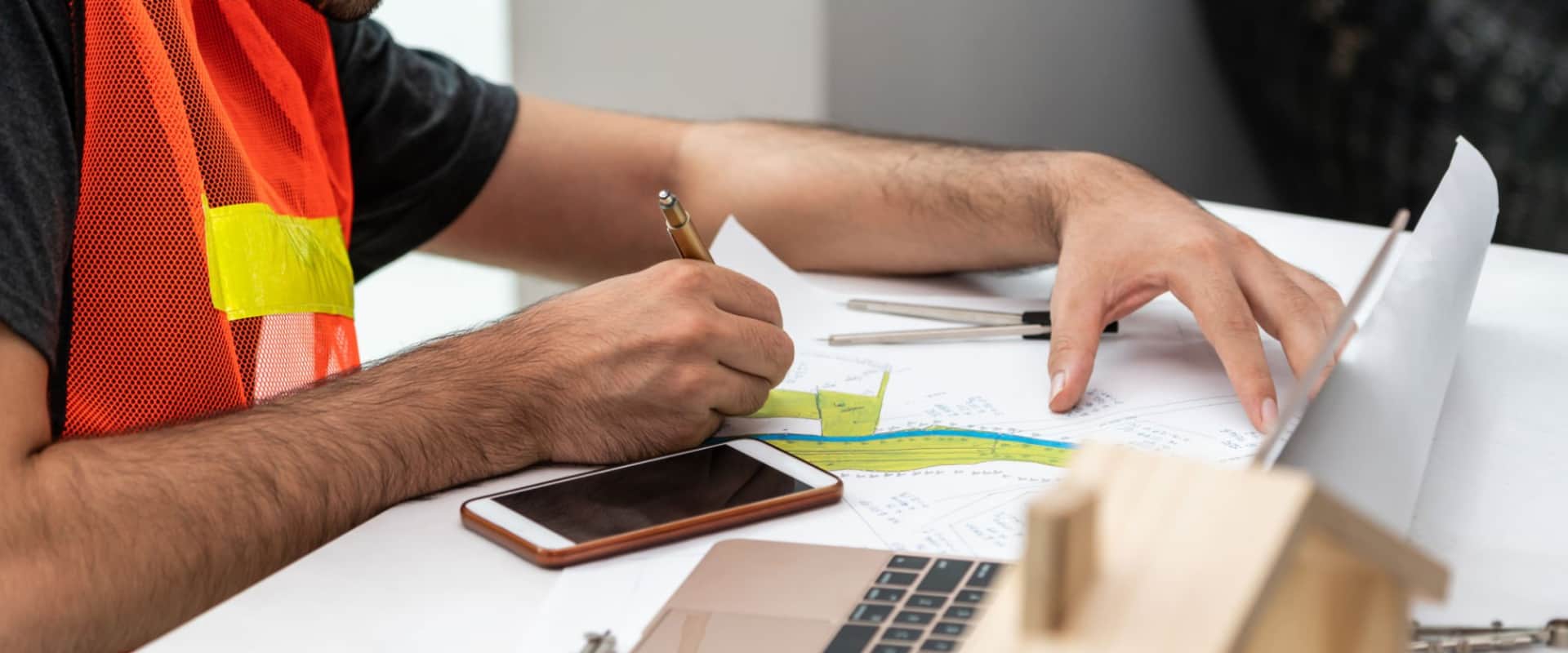 Мужчина переводит квадратные километры в гектары