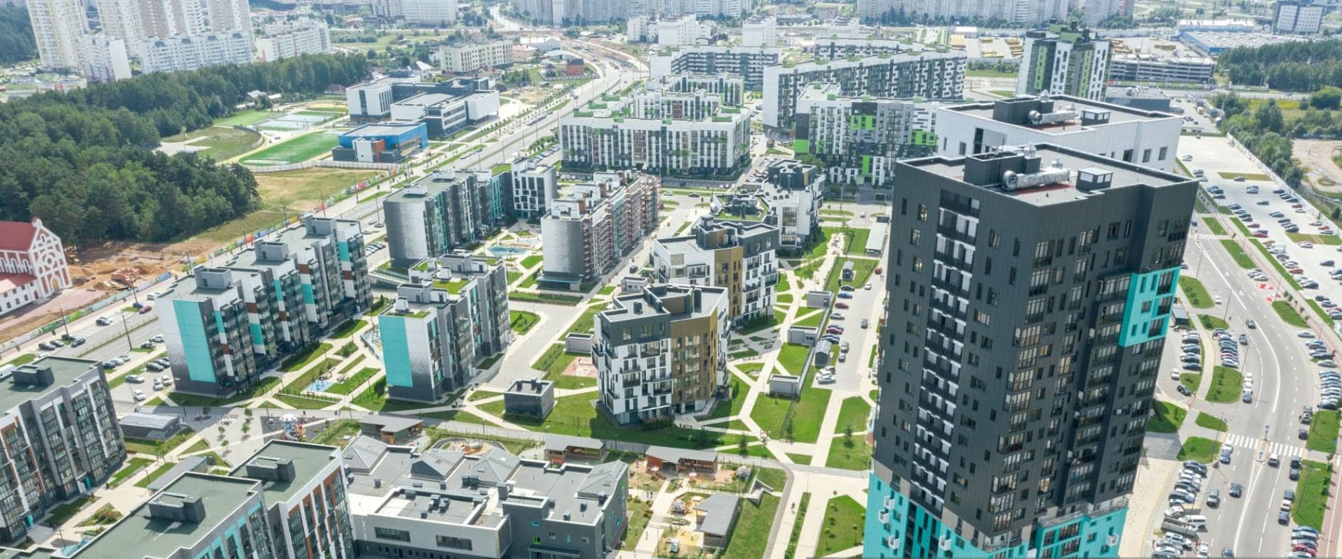 Многоквартирные жилые дома в современном жилом районе Новая Боровая