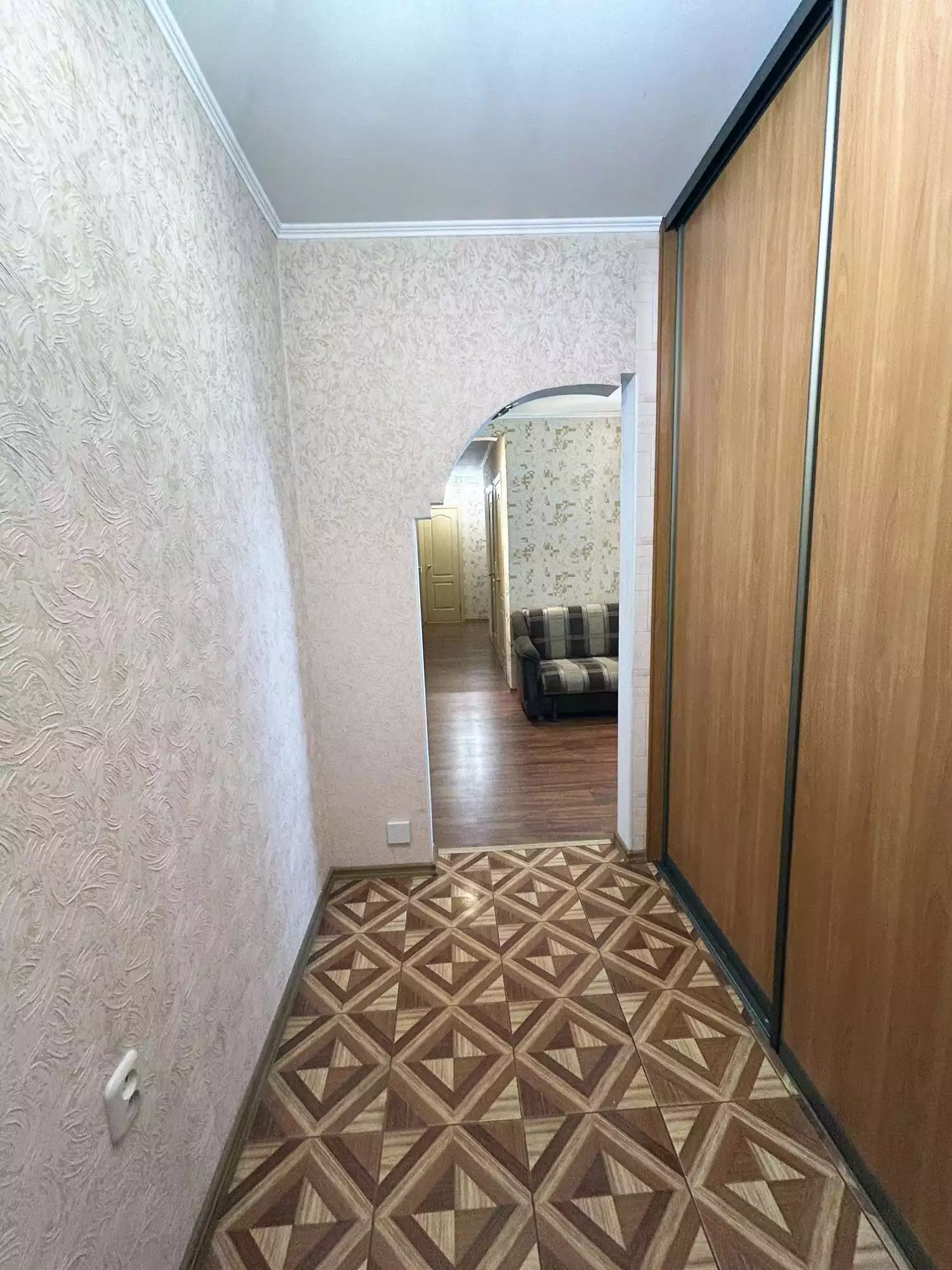 73,1м.кв., комнат 3, Отправить