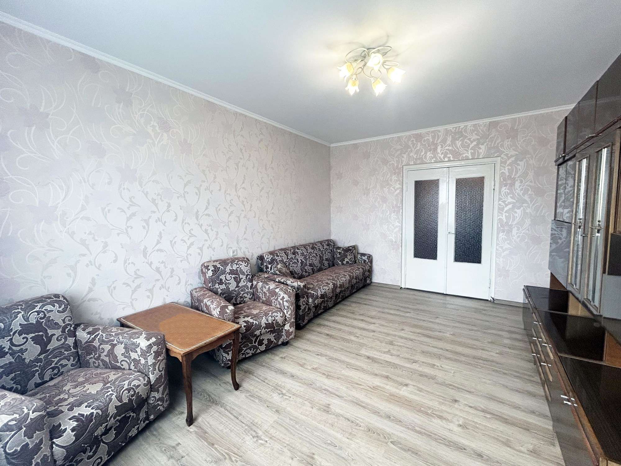  53м.кв., комнат 2, Отправить